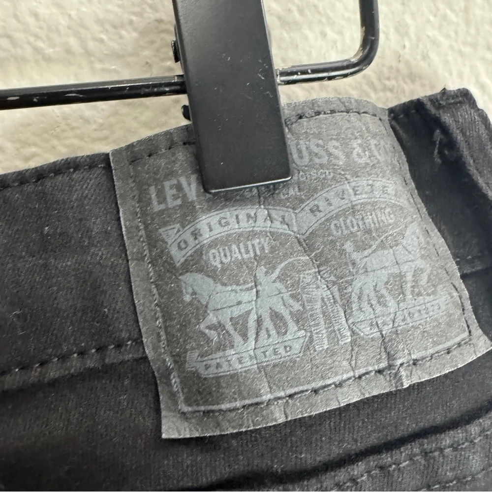 Levis levis 726